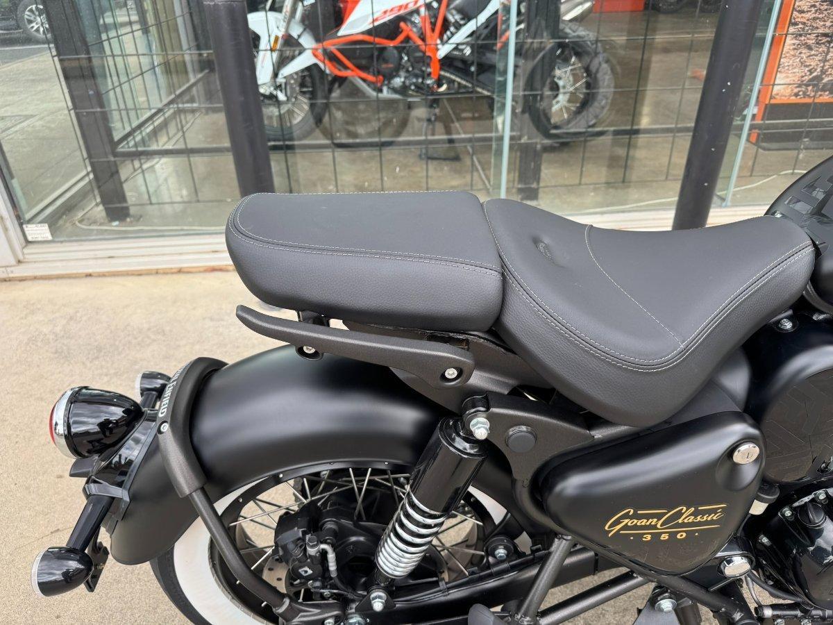 2025 ROYAL ENFIELD CLASSIC 350 ROAD