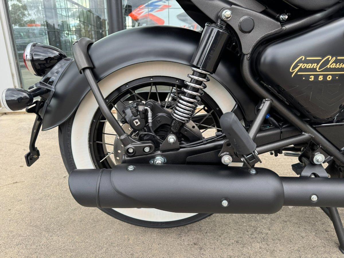 2025 ROYAL ENFIELD CLASSIC 350 ROAD