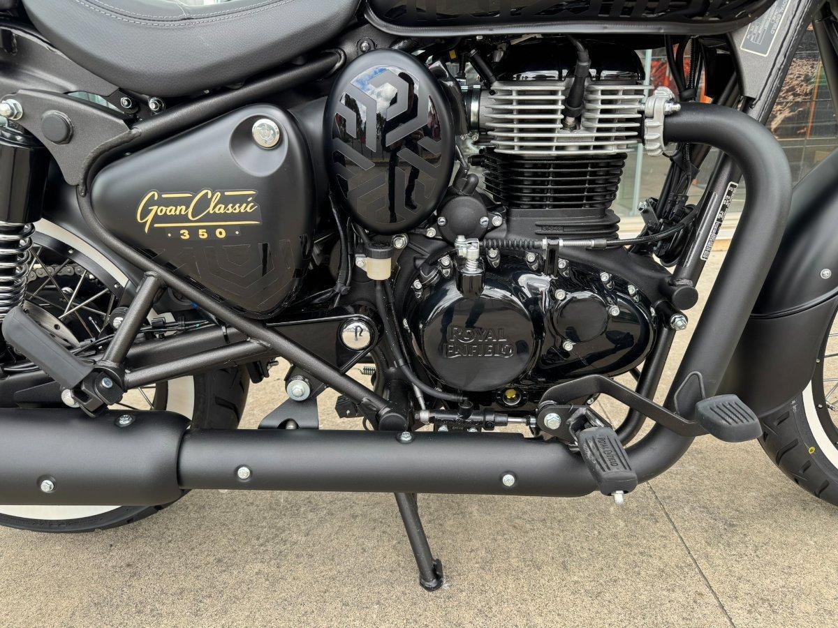 2025 ROYAL ENFIELD CLASSIC 350 ROAD