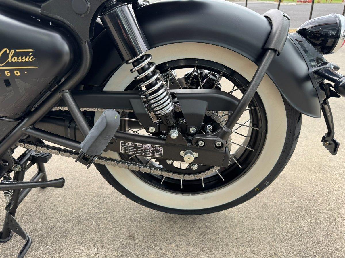 2025 ROYAL ENFIELD CLASSIC 350 ROAD