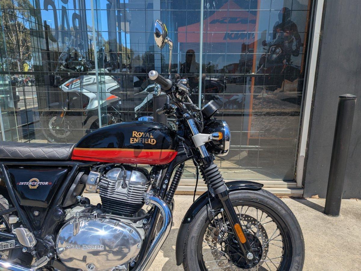 2025 ROYAL ENFIELD (SEE ALSO ENFIELD) INTERCEPTOR 650 E5 CLASSIC ROAD
