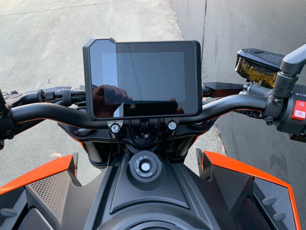2024 KTM 990 DUKE ROAD