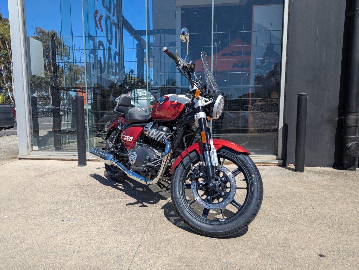 2025 ROYAL ENFIELD (SEE ALSO ENFIELD) SUPER METEOR 650 ROAD