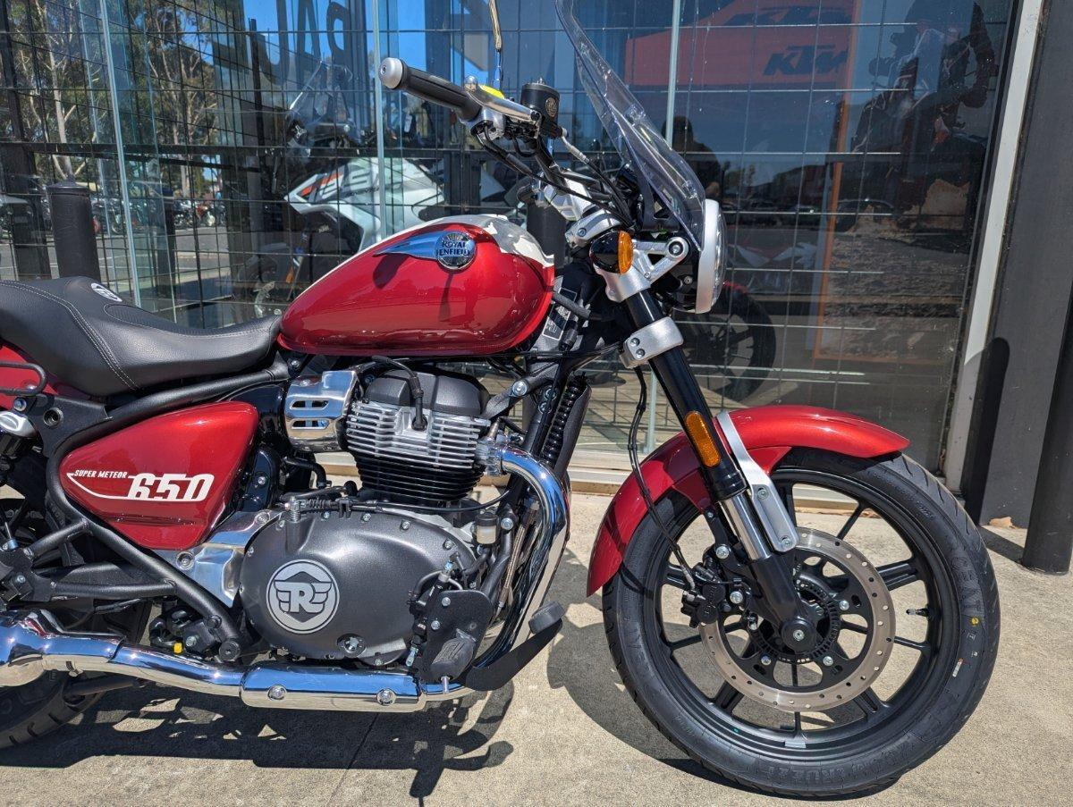 2025 ROYAL ENFIELD (SEE ALSO ENFIELD) SUPER METEOR 650 ROAD