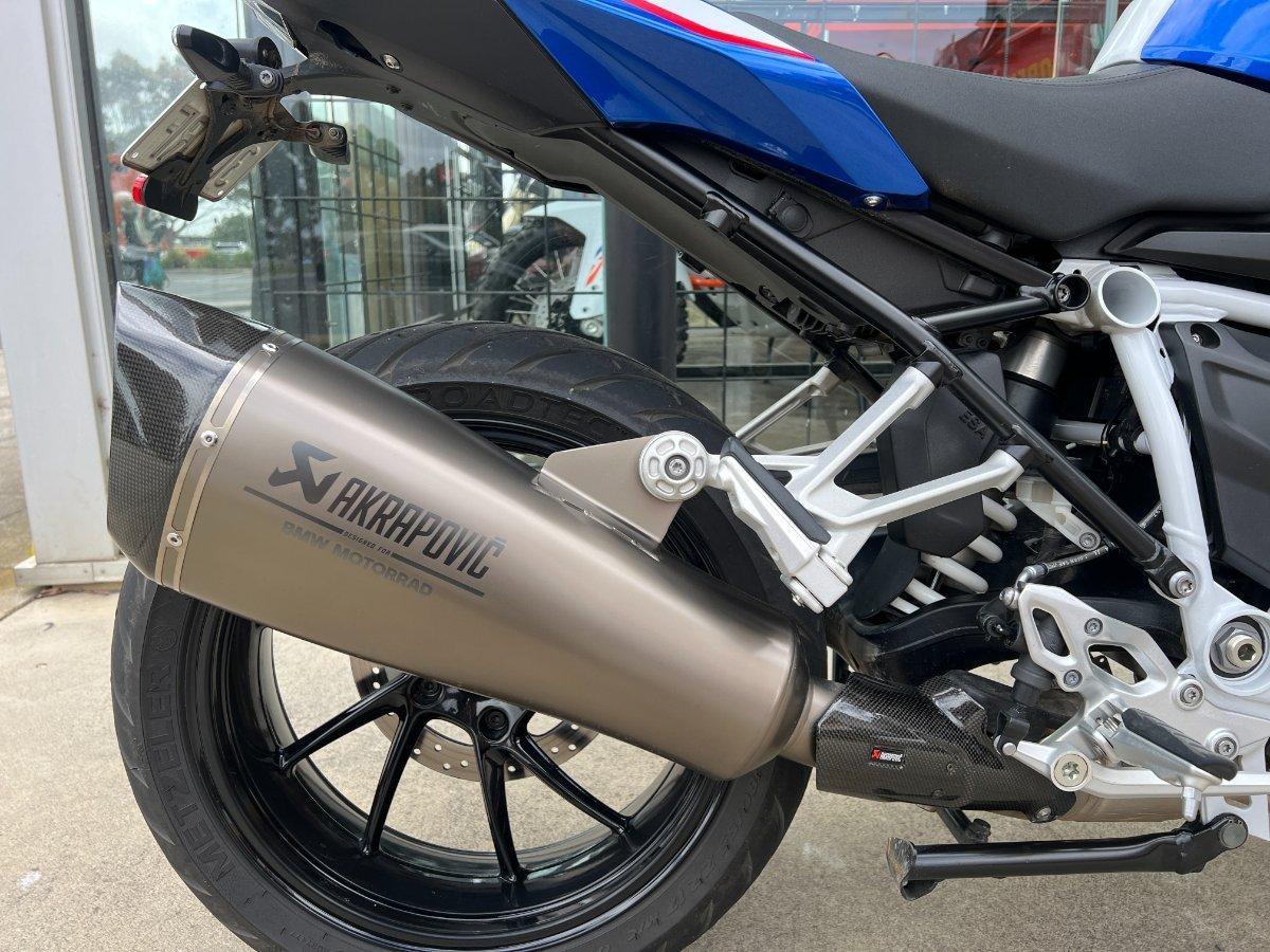 2024 BMW R 1250 R ROAD