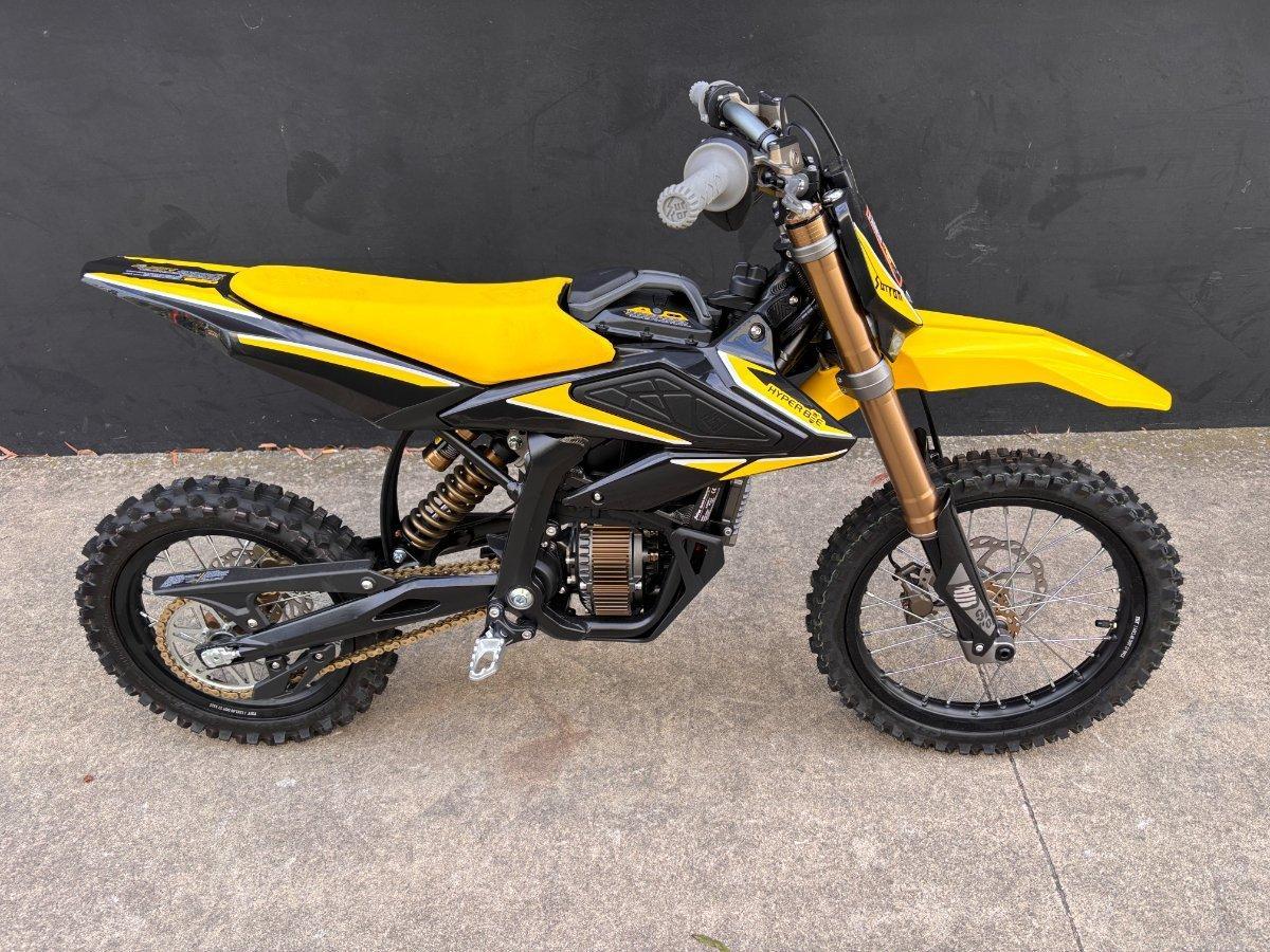 2025 SUR-RON HYPER BEE 14/12 TRAIL