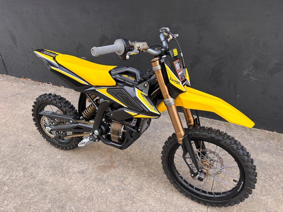 2025 SUR-RON HYPER BEE 14/12 TRAIL