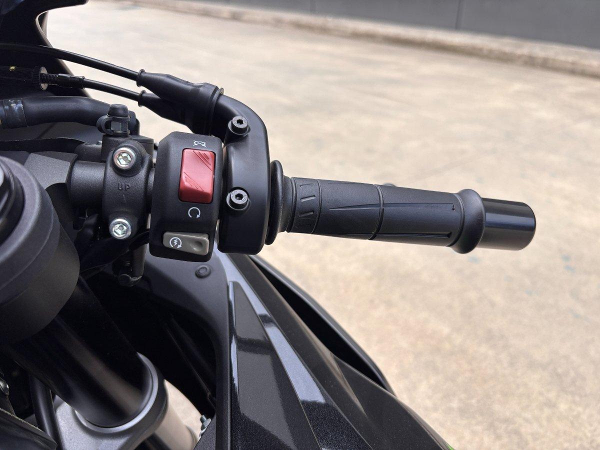 2026 KAWASAKI NINJA ZX-6R (636) SPORTS