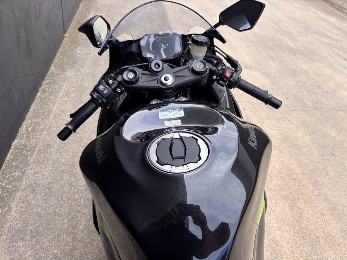 2026 KAWASAKI NINJA ZX-6R (636) SPORTS