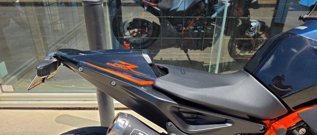 2023 KTM 890 DUKE R ROAD
