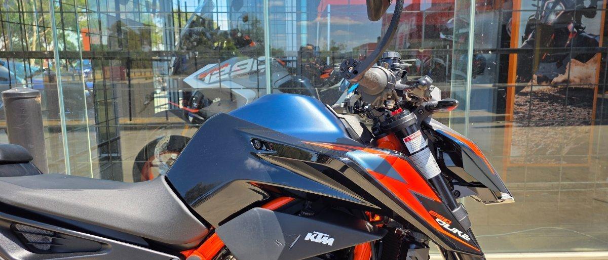 2023 KTM 890 DUKE R ROAD