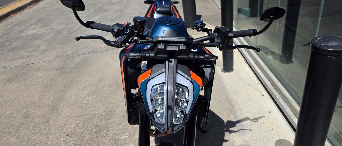 2023 KTM 890 DUKE R ROAD