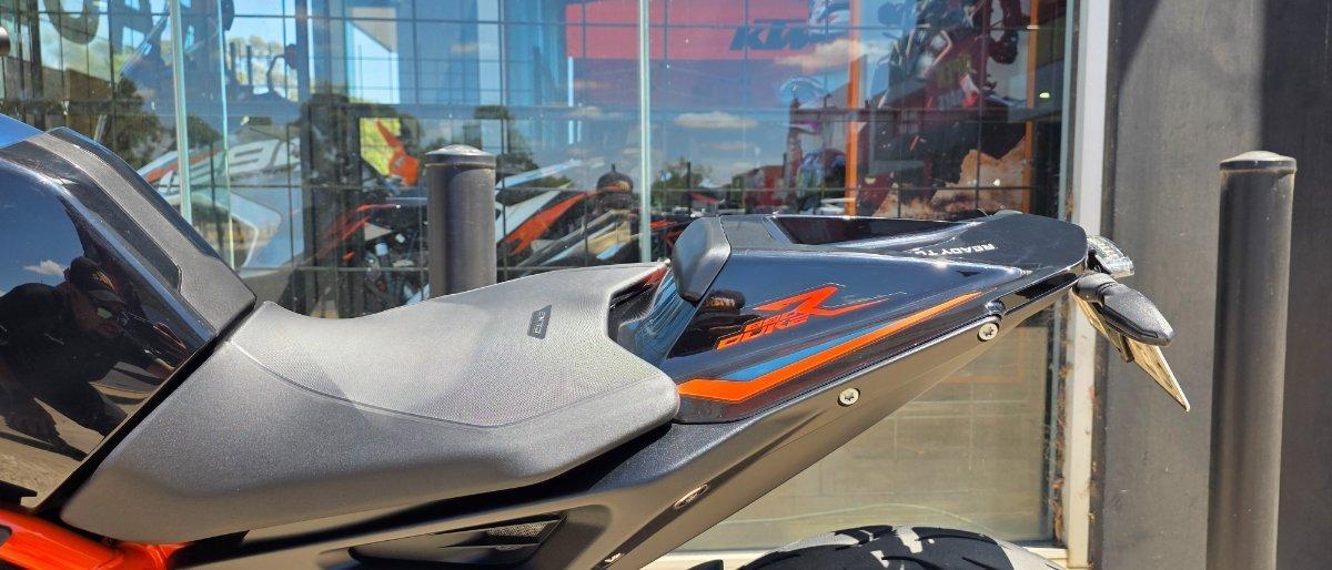 2023 KTM 890 DUKE R ROAD