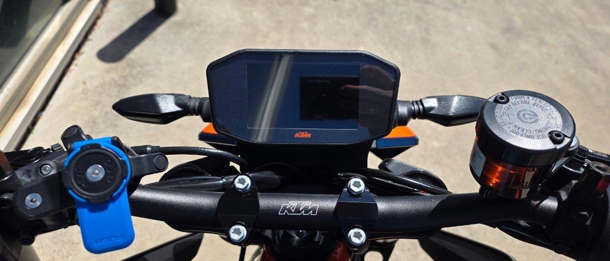 2023 KTM 890 DUKE R ROAD