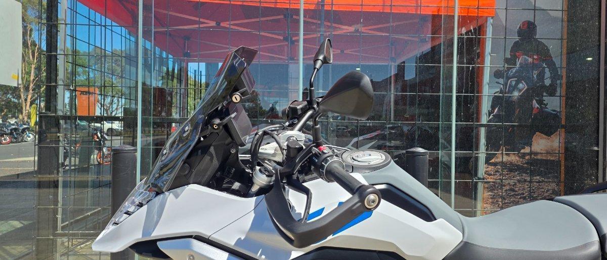 2025 BMW R 1300 GS PURE DUAL SPORTS
