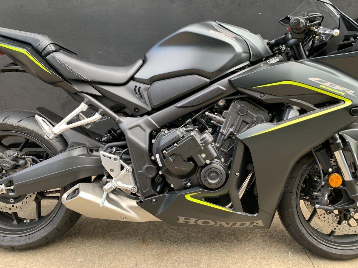 2026 HONDA CBR650R E-CLUTCH SPORTS