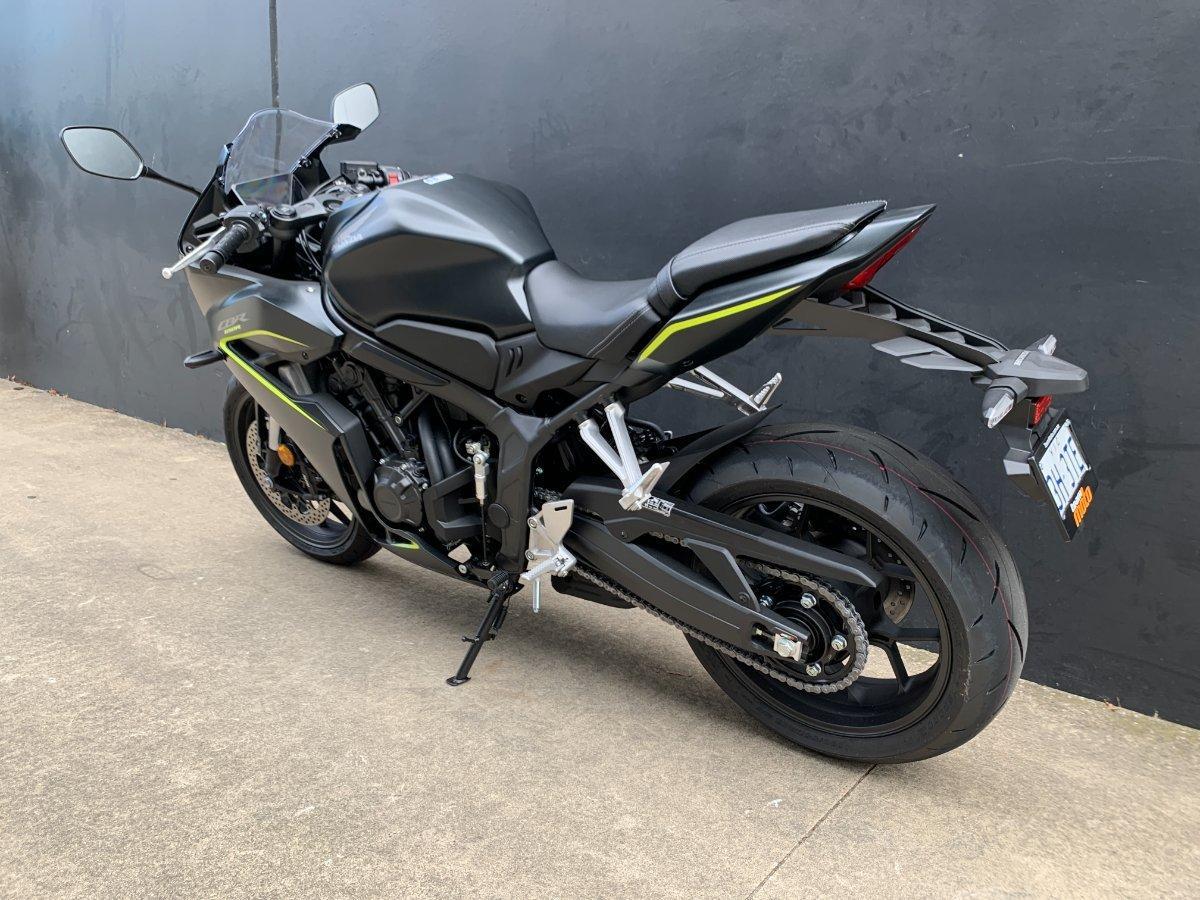 2026 HONDA CBR650R E-CLUTCH SPORTS