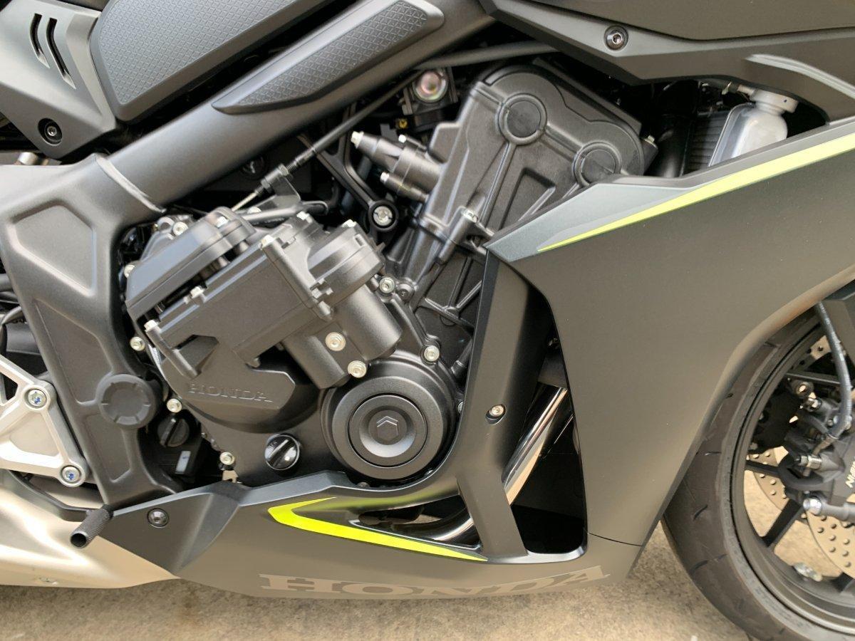 2026 HONDA CBR650R E-CLUTCH SPORTS