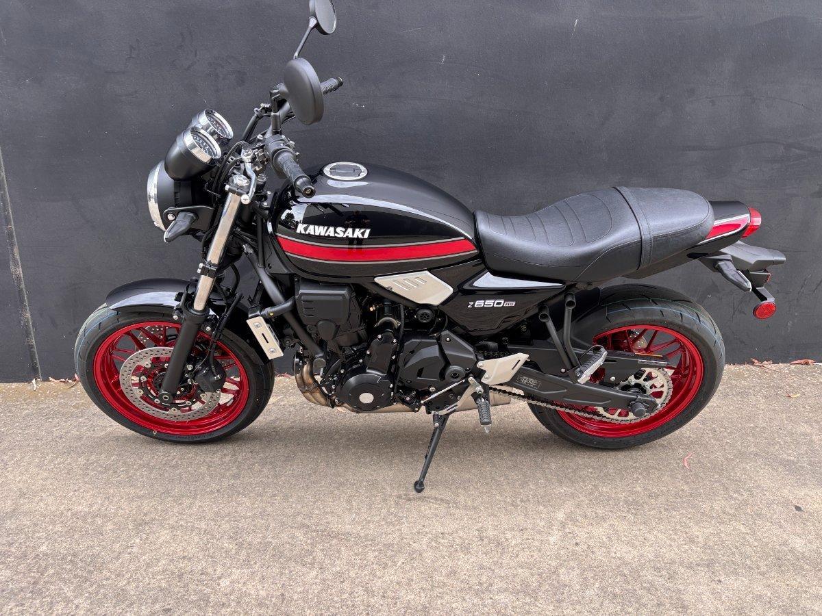 2025 KAWASAKI Z650 RS ROAD