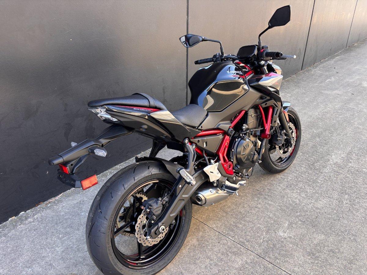 2025 KAWASAKI Z650 RS ROAD