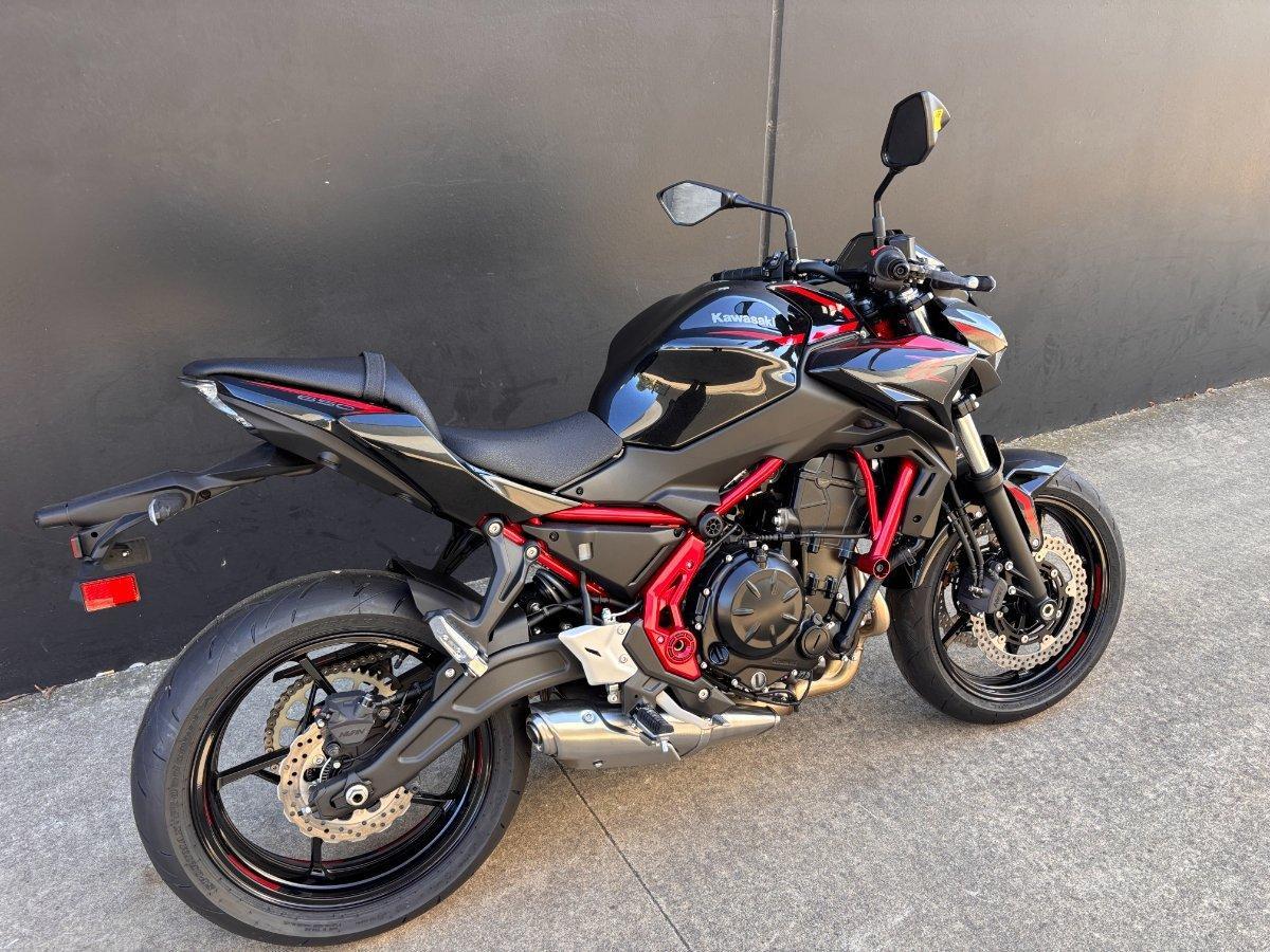 2025 KAWASAKI Z650 RS ROAD