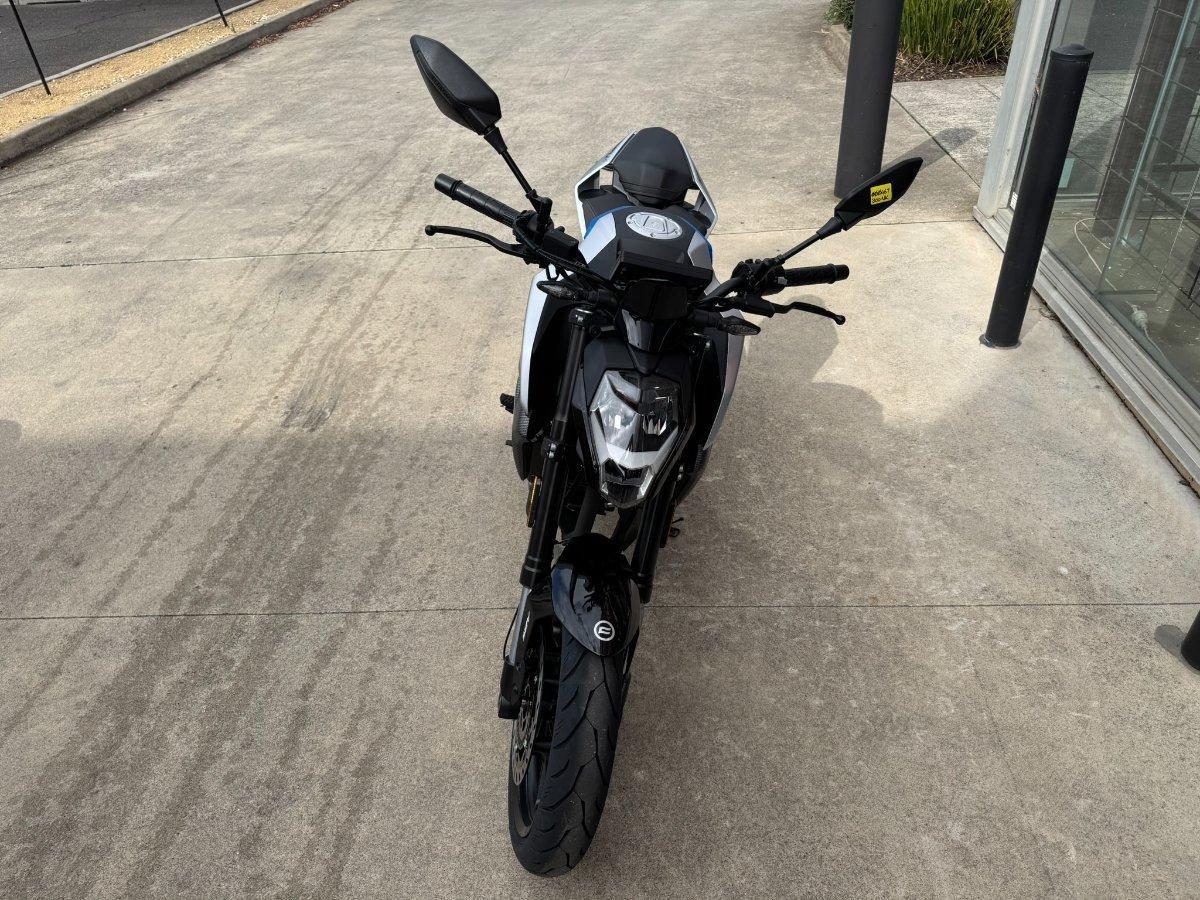 2025 CF MOTO 300 NK ABS ROAD