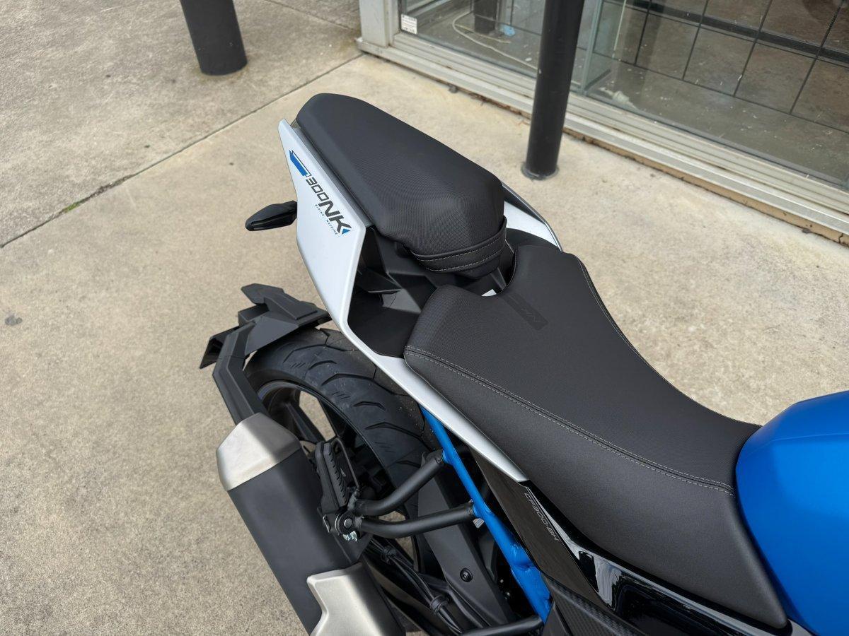 2025 CF MOTO 300 NK ABS ROAD