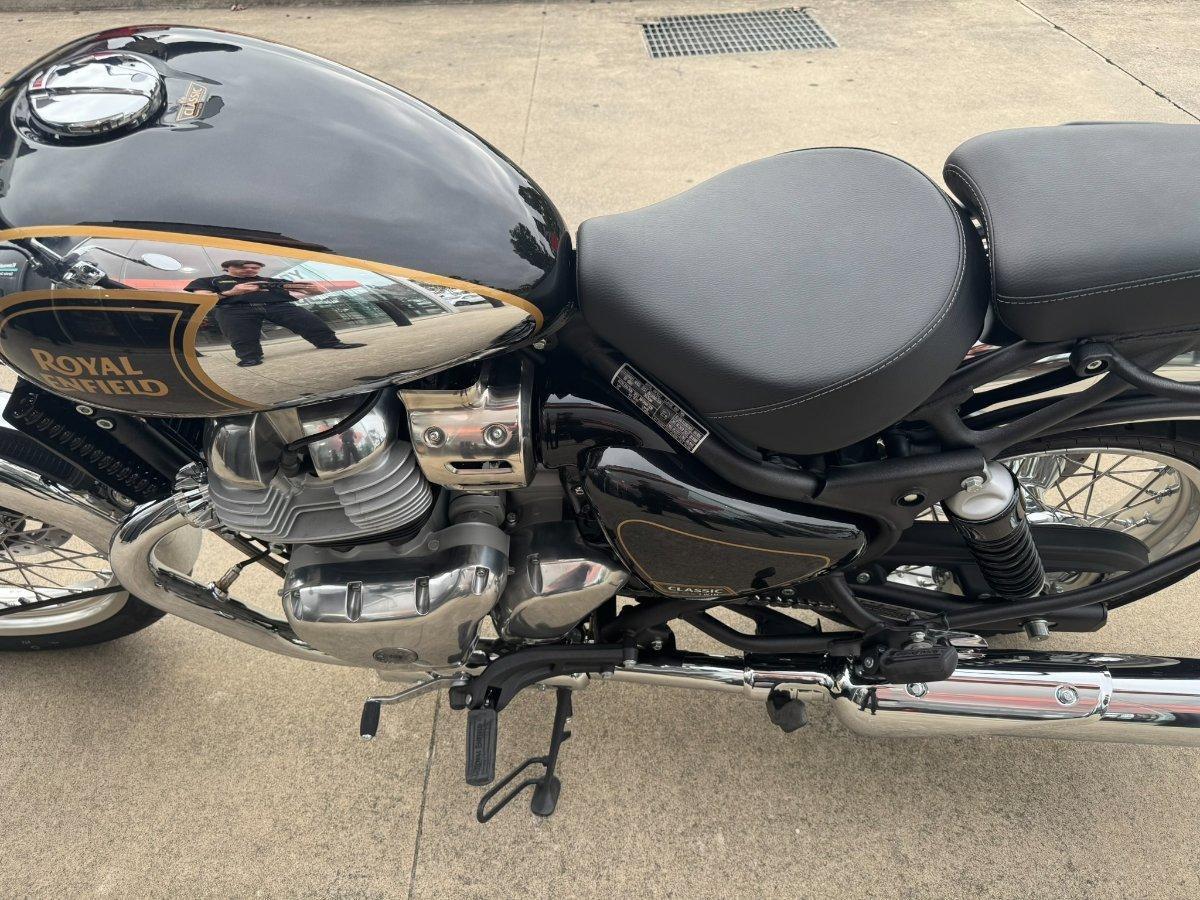 2025 ROYAL ENFIELD CLASSIC 650 TWIN ROAD