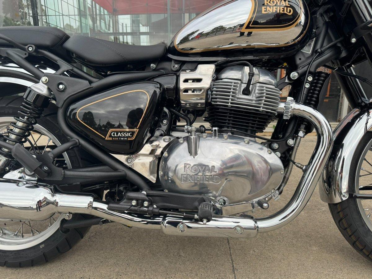2025 ROYAL ENFIELD CLASSIC 650 TWIN ROAD