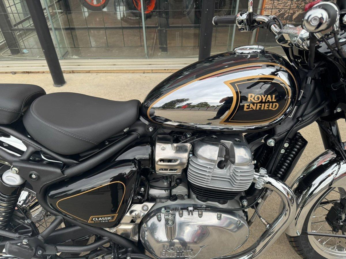 2025 ROYAL ENFIELD CLASSIC 650 TWIN ROAD