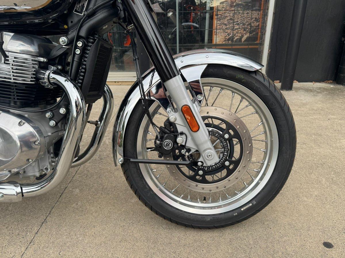 2025 ROYAL ENFIELD CLASSIC 650 TWIN ROAD