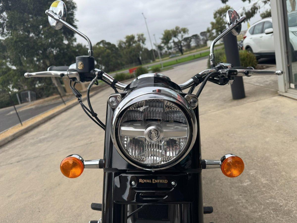 2025 ROYAL ENFIELD CLASSIC 650 TWIN ROAD