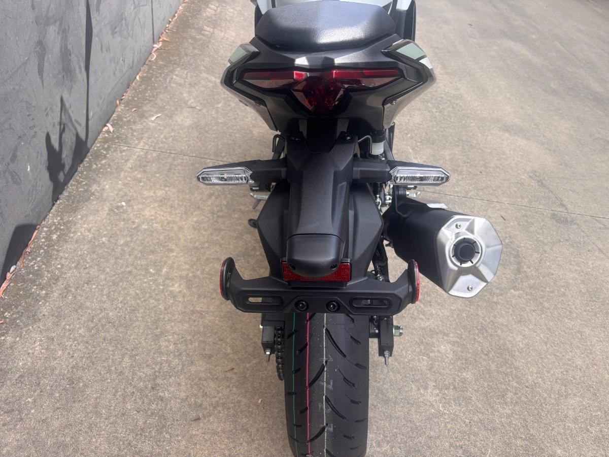 2026 KAWASAKI NINJA 500 SE (LAMS) SPORTS