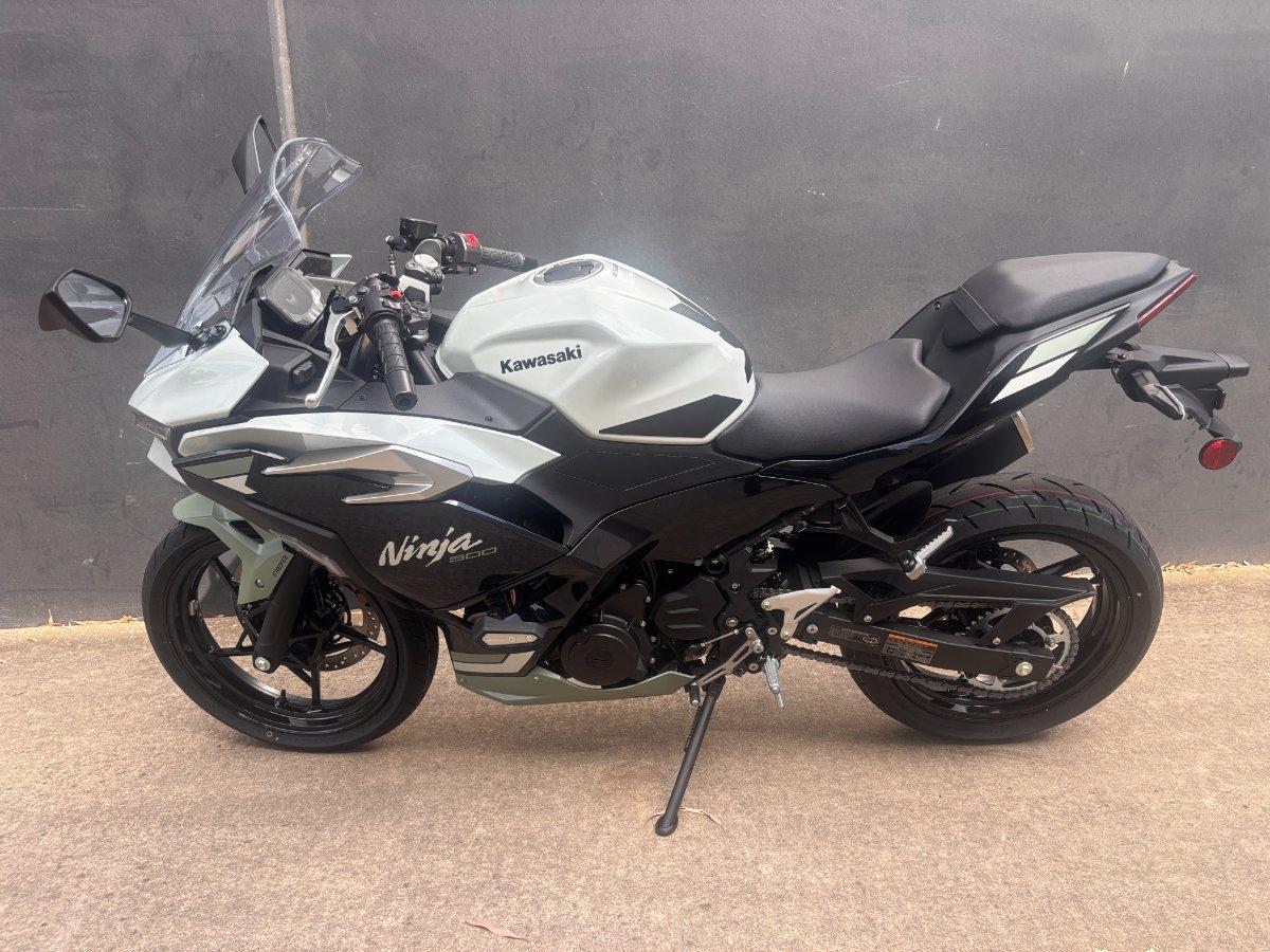 2026 KAWASAKI NINJA 500 SE (LAMS) SPORTS