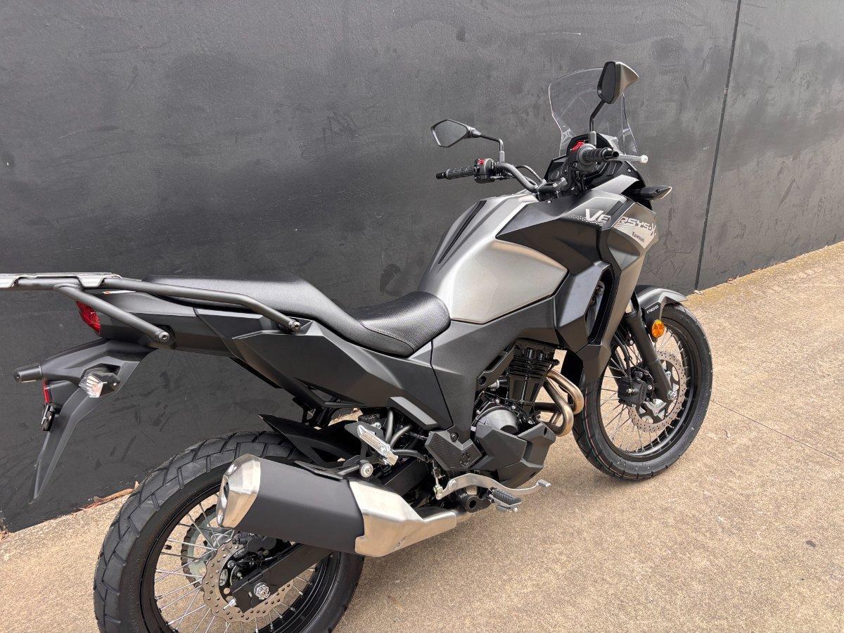 2026 KAWASAKI VERSYS-X 300 SPORTS