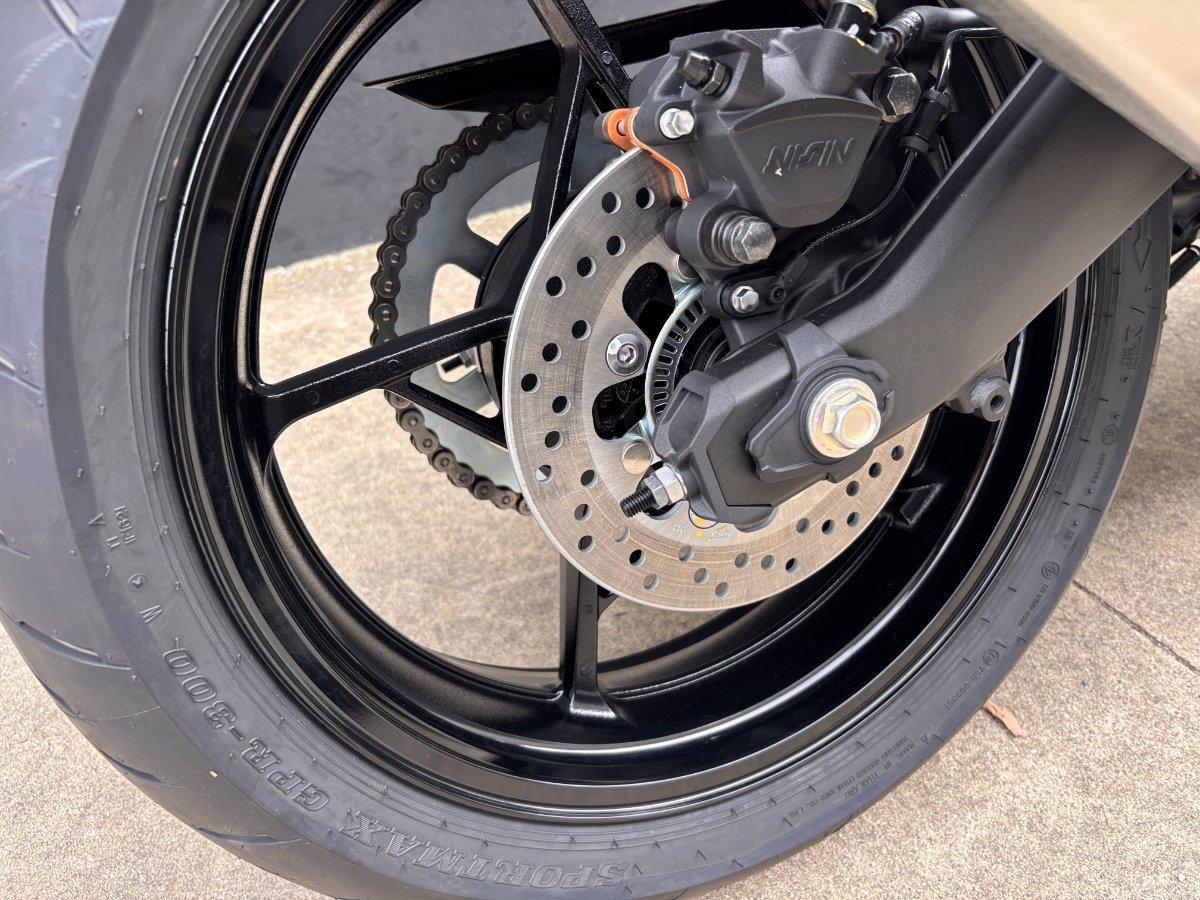 2026 KAWASAKI NINJA 400 ZX-4R SPORTS