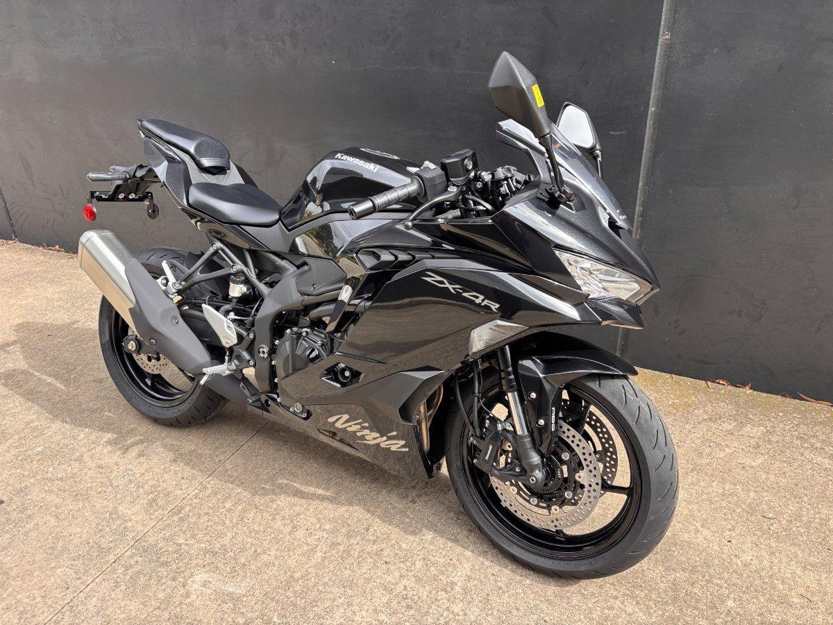 2026 KAWASAKI NINJA 400 ZX-4R SPORTS