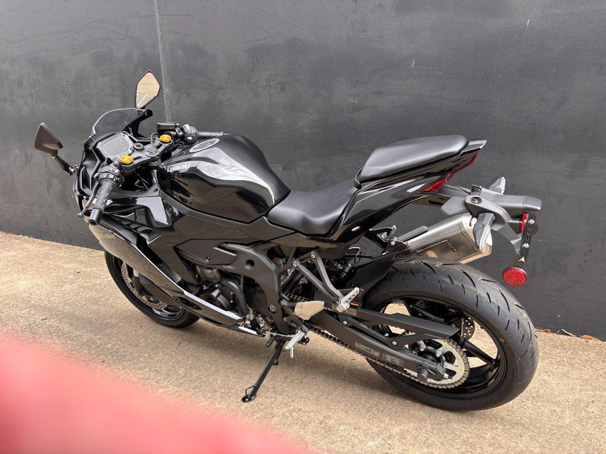 2026 KAWASAKI NINJA 400 ZX-4R SPORTS