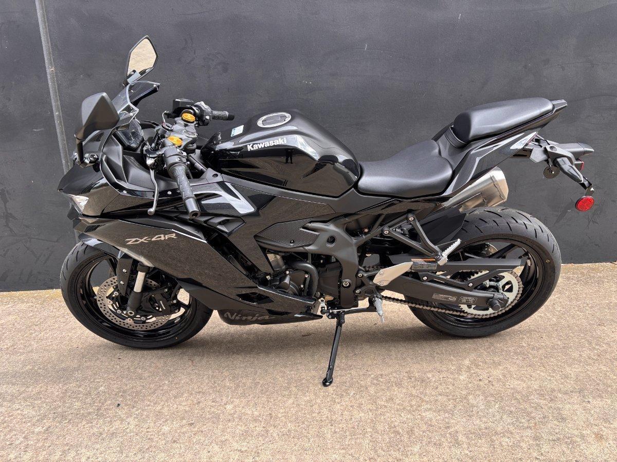2026 KAWASAKI NINJA 400 ZX-4R SPORTS