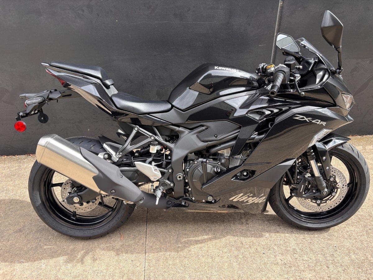 2026 KAWASAKI NINJA 400 ZX-4R SPORTS