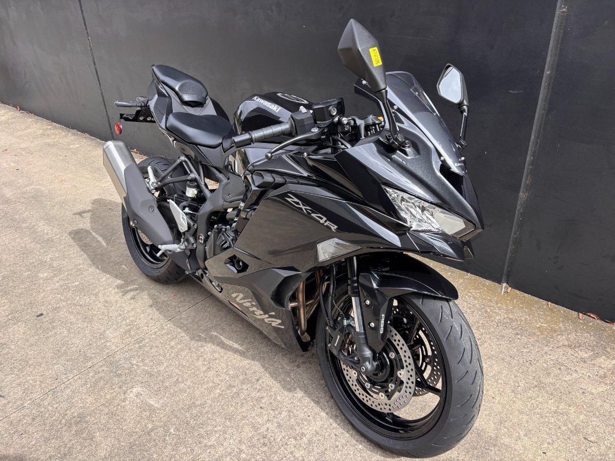 2026 KAWASAKI NINJA 400 ZX-4R SPORTS