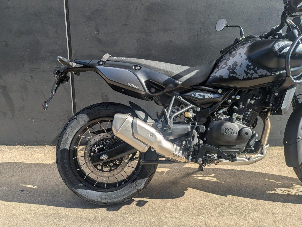 2026 ROYAL ENFIELD HIMALAYAN 450 450 MANA BLACK EDITION ROAD