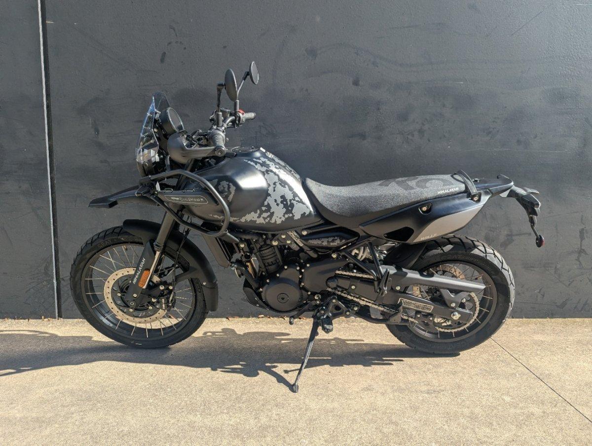 2026 ROYAL ENFIELD HIMALAYAN 450 450 MANA BLACK EDITION ROAD