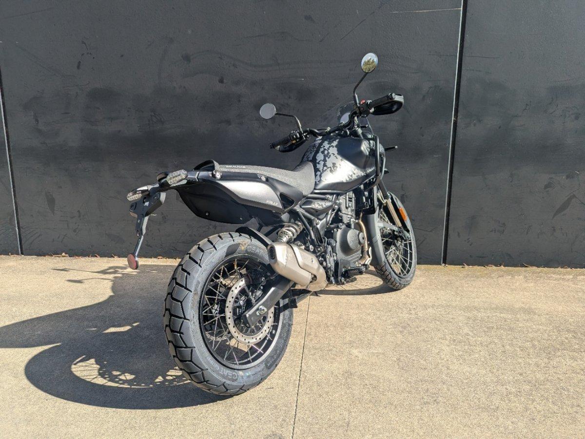 2026 ROYAL ENFIELD HIMALAYAN 450 450 MANA BLACK EDITION ROAD