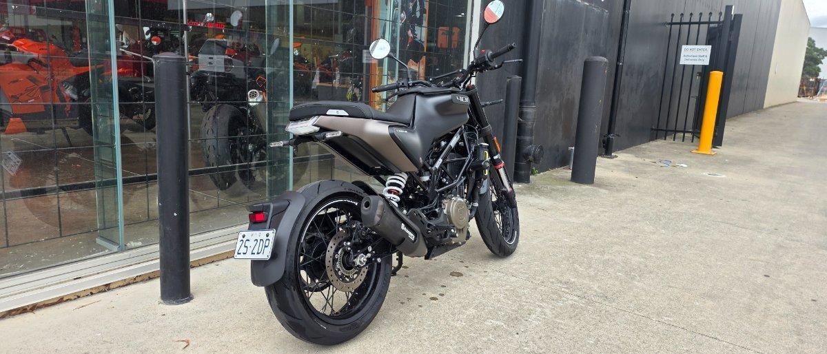 2022 HUSQVARNA SVARTPILEN 401 ROAD