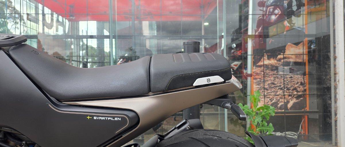 2022 HUSQVARNA SVARTPILEN 401 ROAD