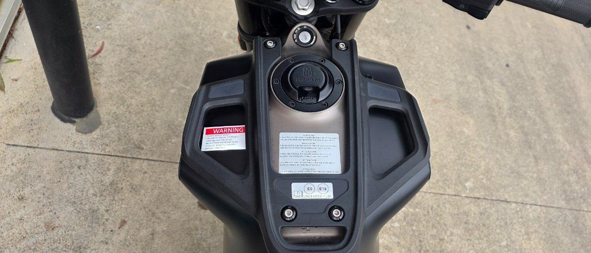 2022 HUSQVARNA SVARTPILEN 401 ROAD