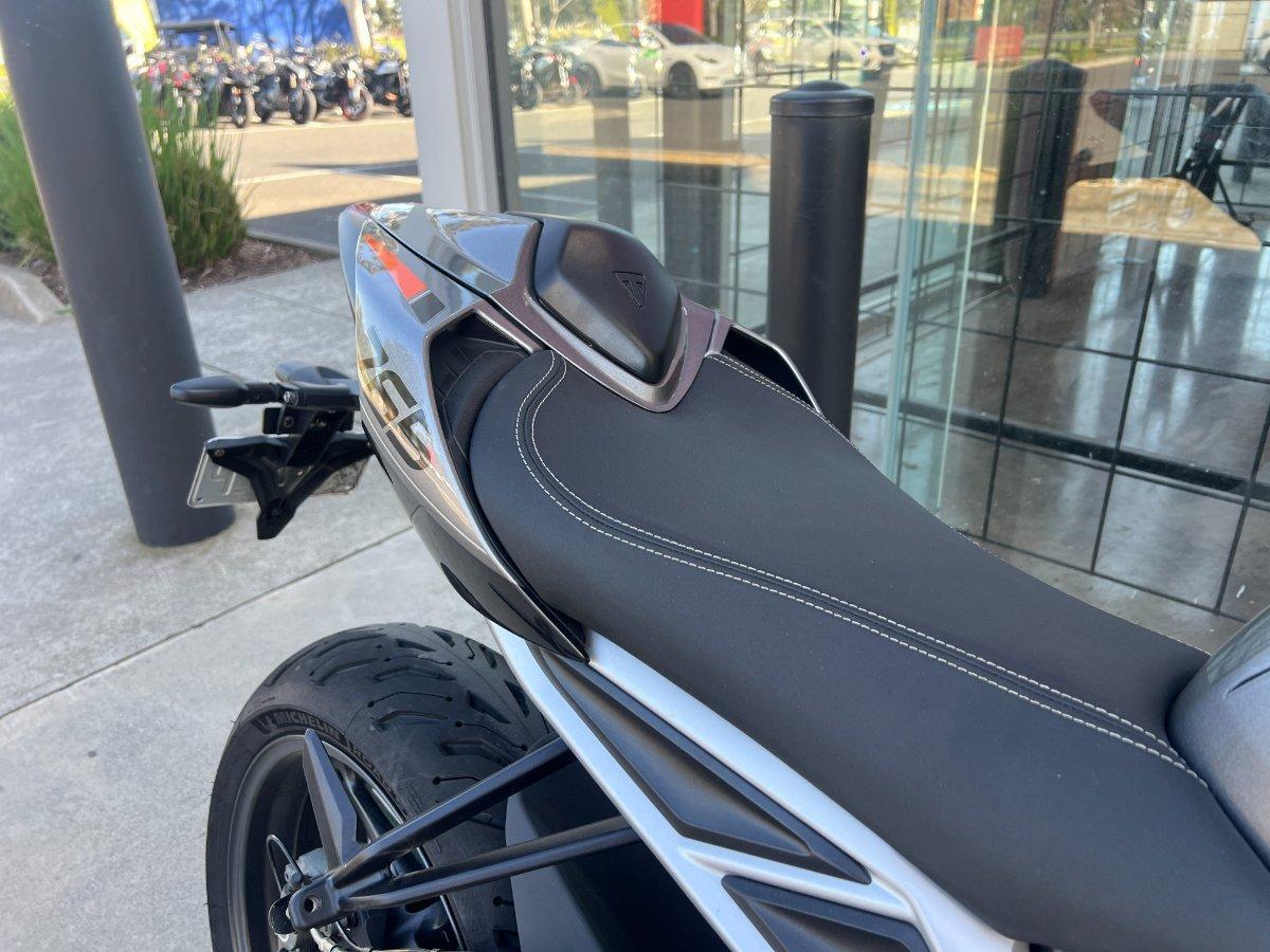 2023 TRIUMPH STREET TRIPLE RS ROAD