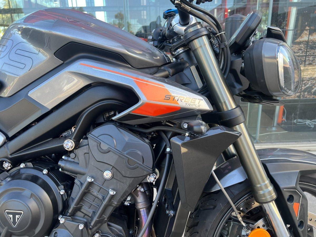 2023 TRIUMPH STREET TRIPLE RS ROAD