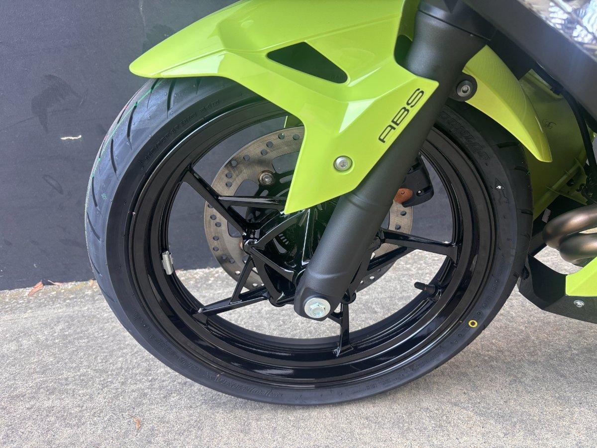 2026 KAWASAKI NINJA 500 SPORTS
